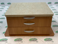 2010 Swift group Chest of drawers