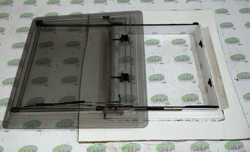 Remis Remitop rooflight 600x600mm | SFM Caravans