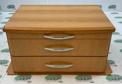 2004 Swift group chest of drawers