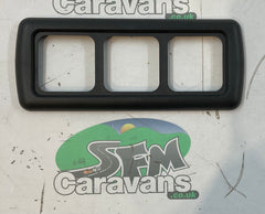 CBE Triple Socket Surround