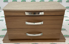 2016 Swift group chest of drawers