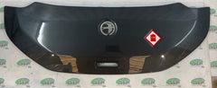 Swift gas locker door