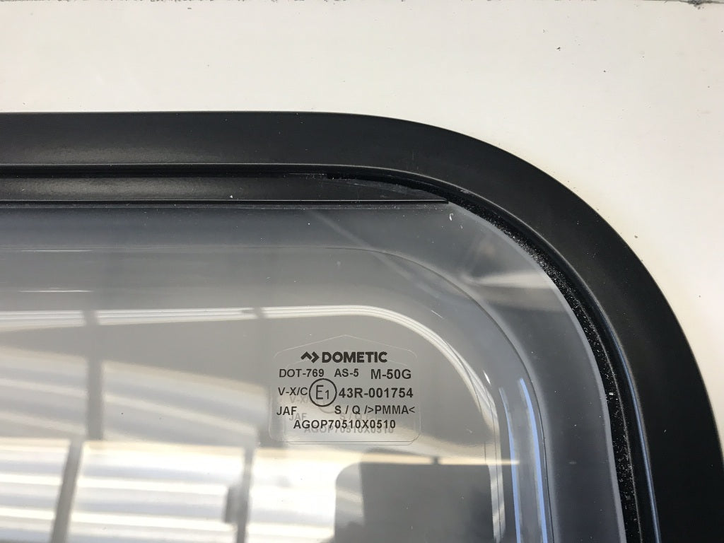 Dometic S7P framed window 535x535mm | SFM Caravans